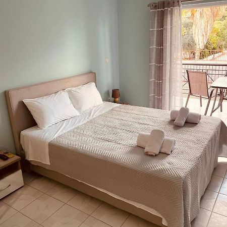 Gm Apartments Толон Екстериор снимка