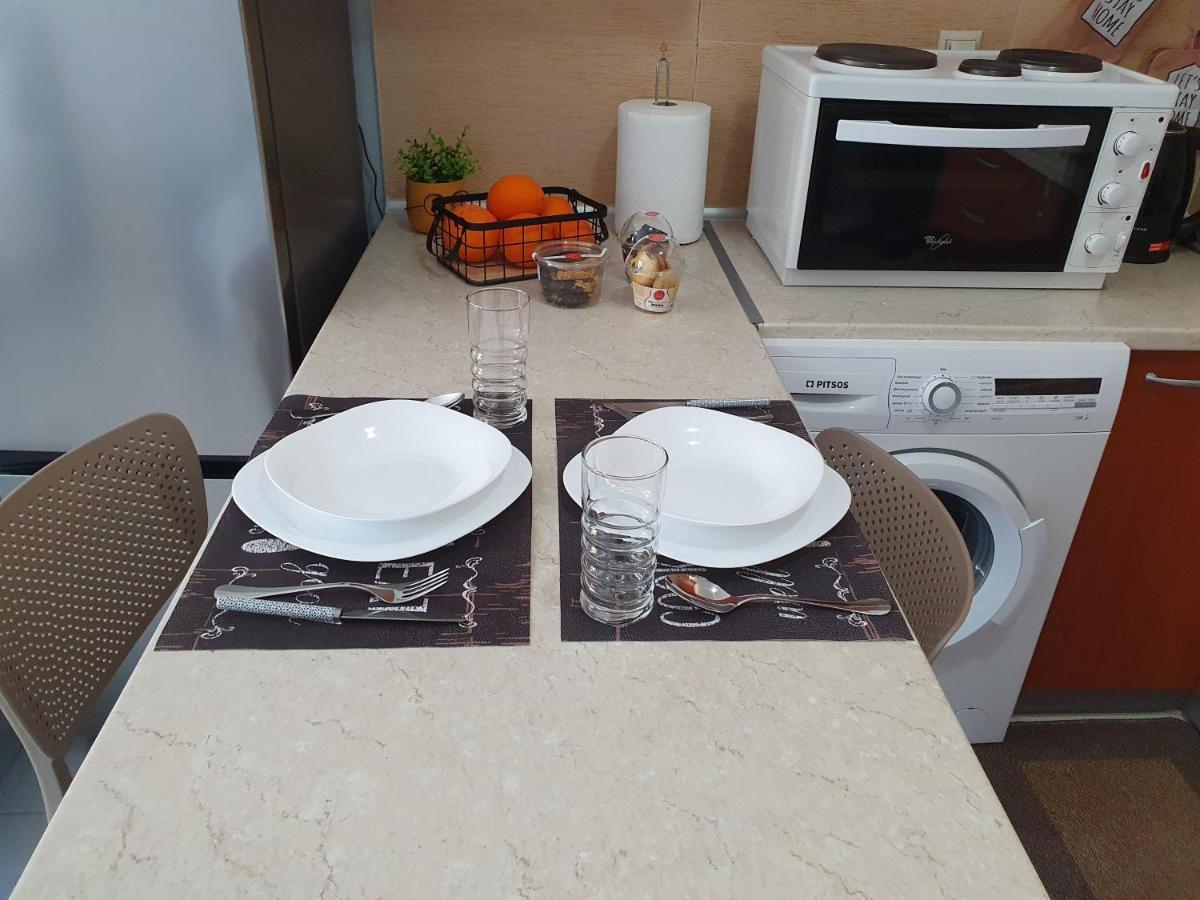 Gm Apartments Толон Екстериор снимка