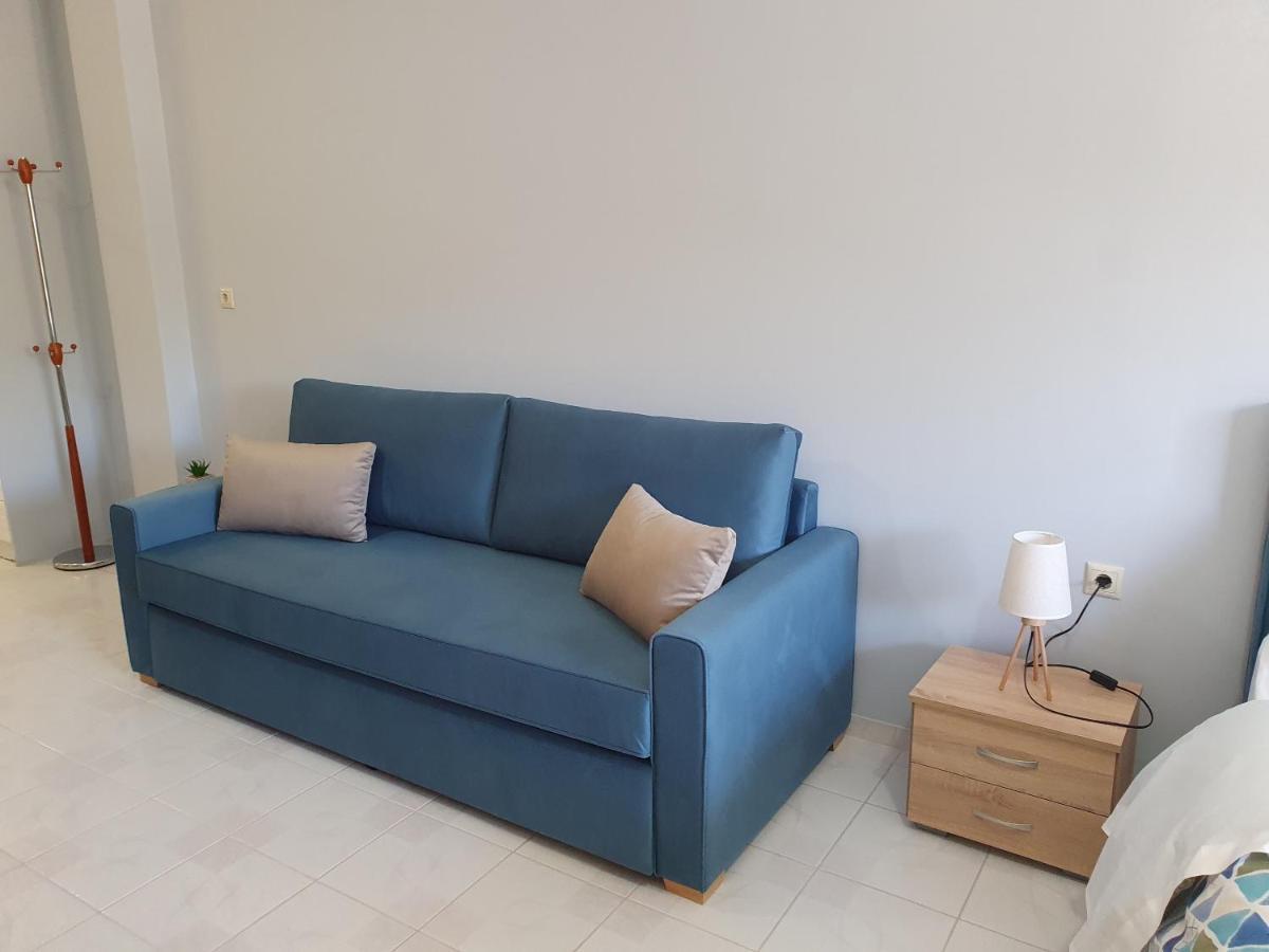 Gm Apartments Толон Екстериор снимка