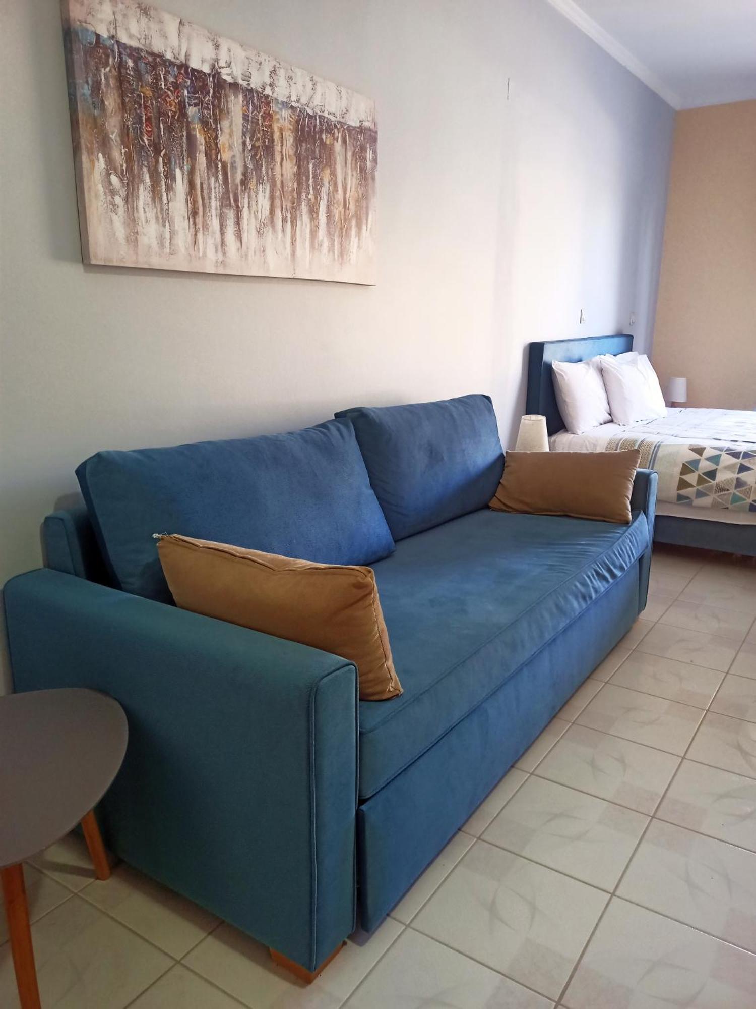 Gm Apartments Толон Екстериор снимка