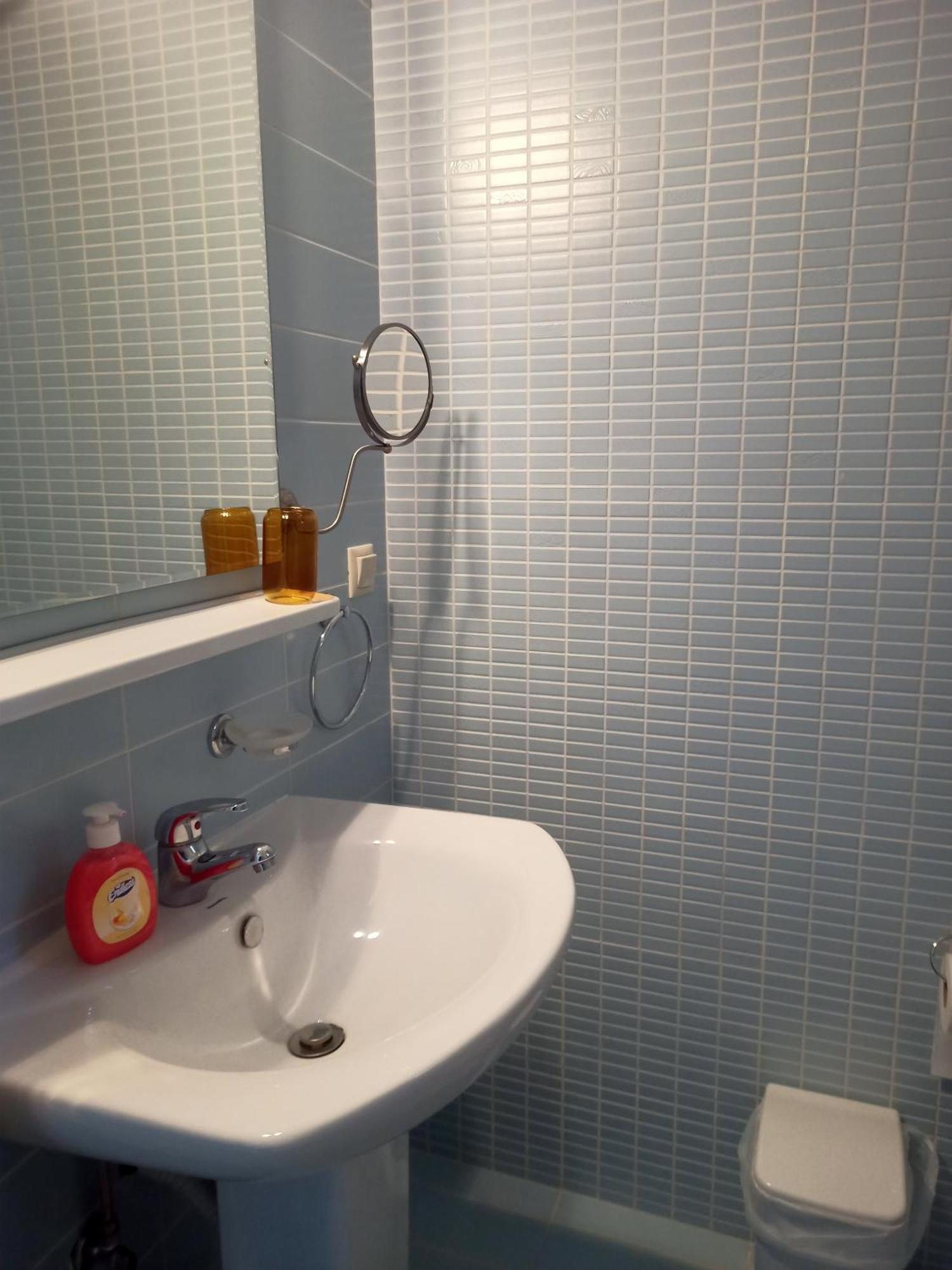 Gm Apartments Толон Екстериор снимка