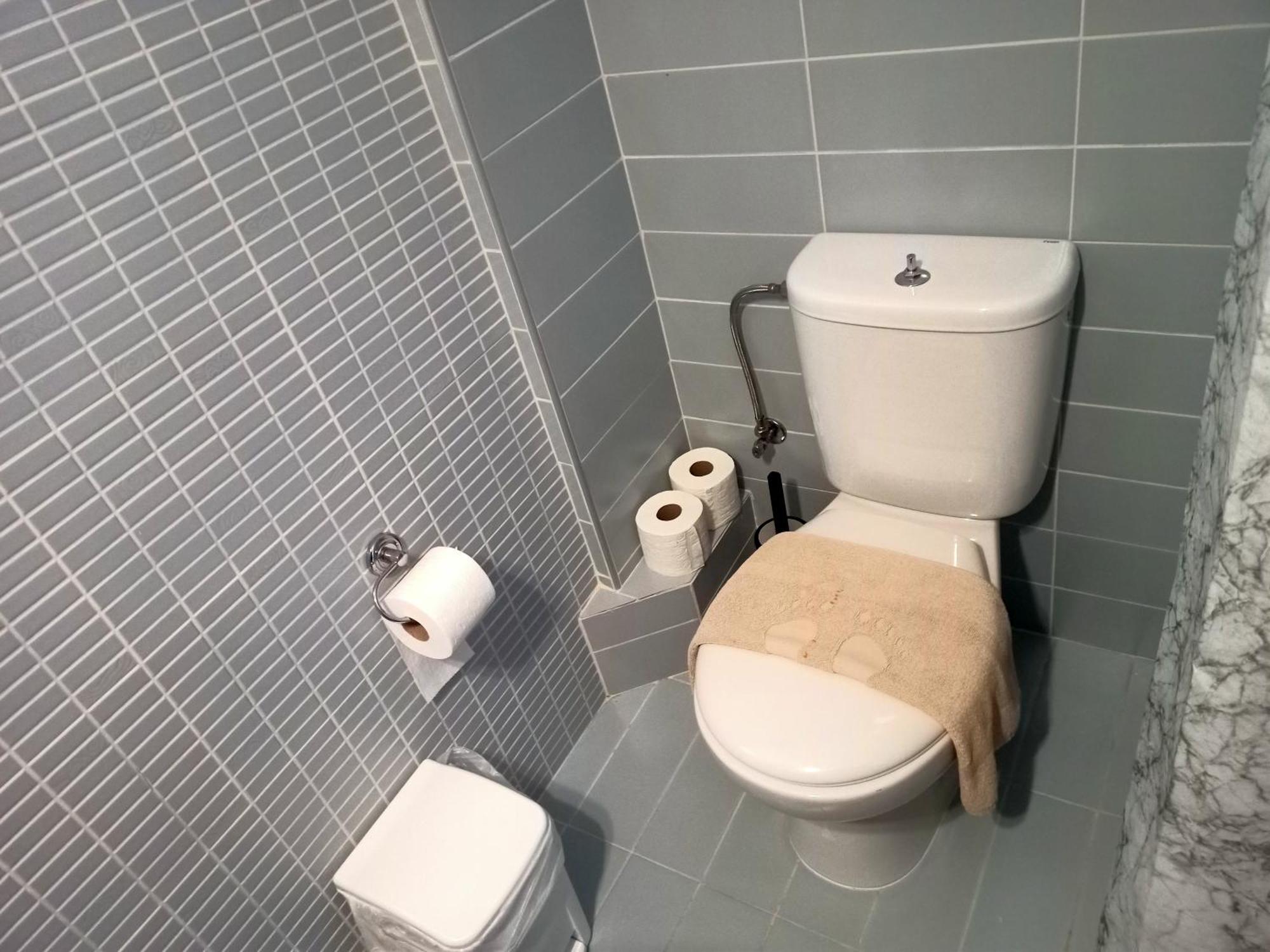 Gm Apartments Толон Екстериор снимка