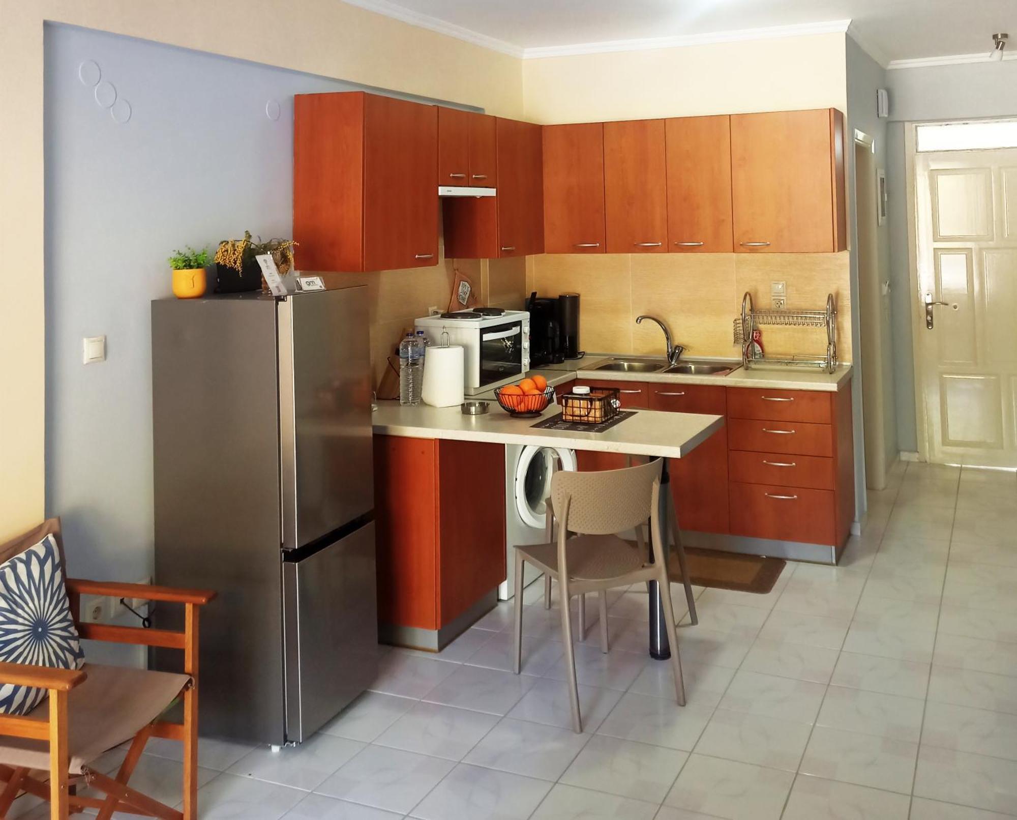 Gm Apartments Толон Екстериор снимка