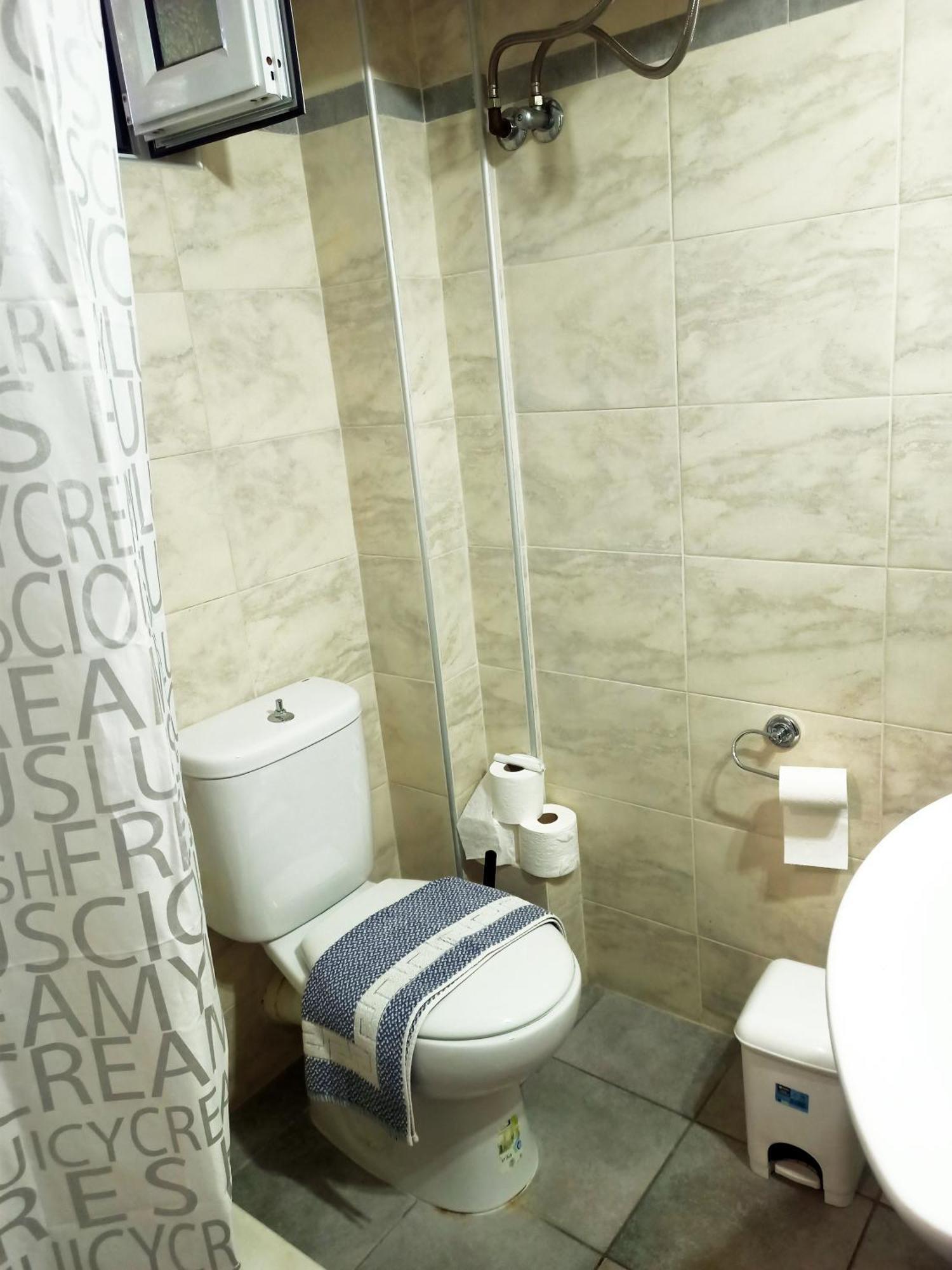 Gm Apartments Толон Екстериор снимка