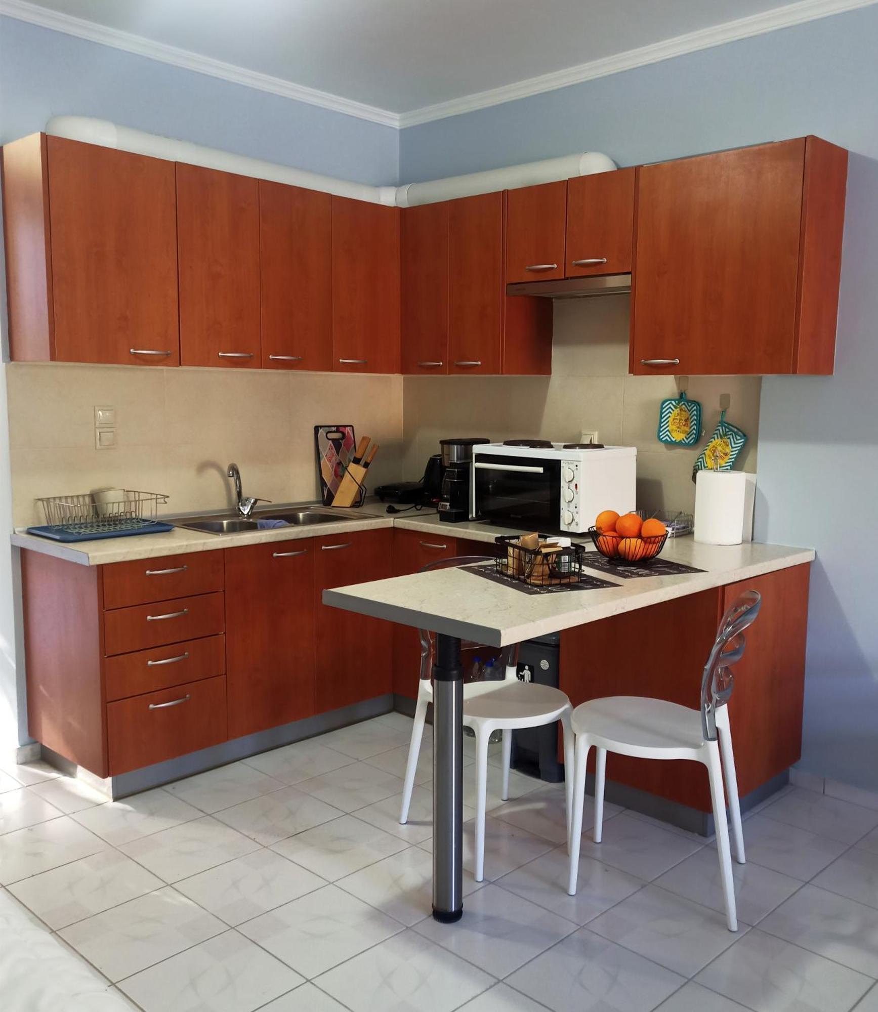 Gm Apartments Толон Екстериор снимка